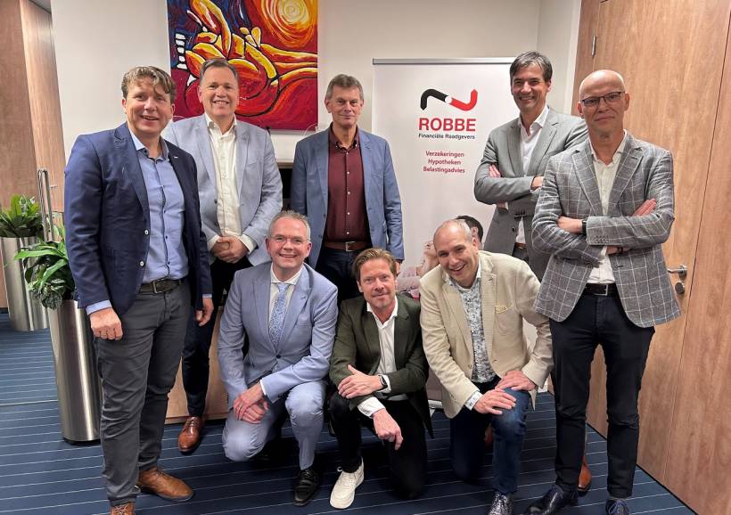 Robbe krijgt volmacht van Klaverblad