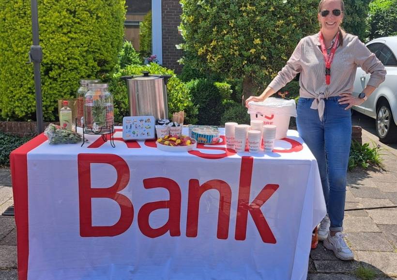 Buurtzame bank op Buitenspeeldag